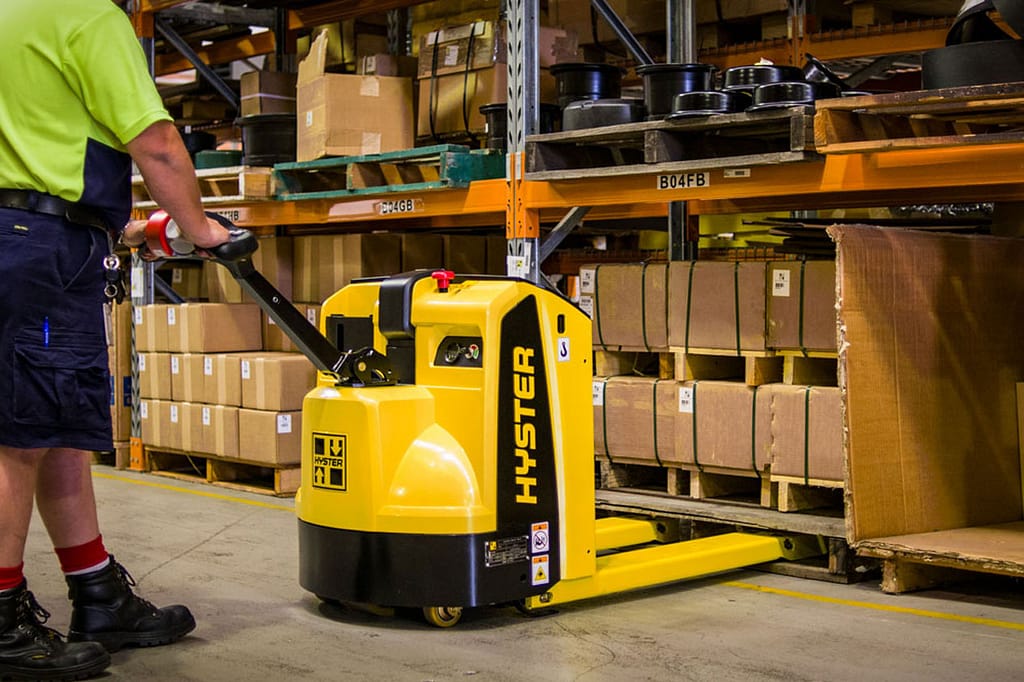 Selecting the Correct Electric Warehouse Equipment: A Guide